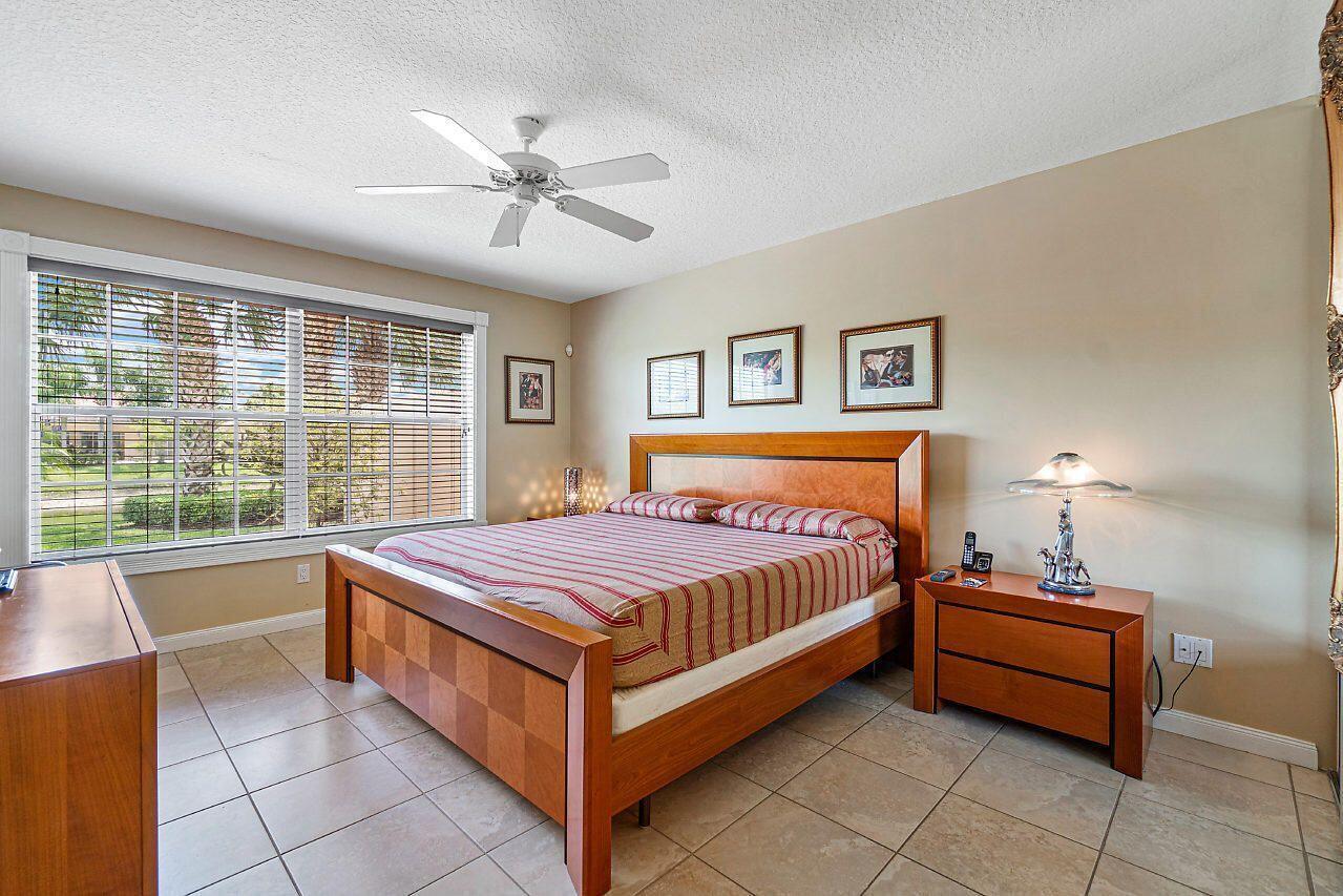 8210 Saint Johns Court