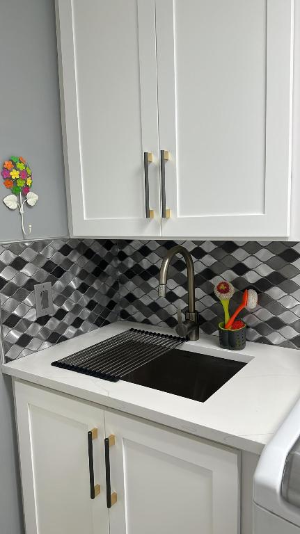 8210 Saint Johns Court