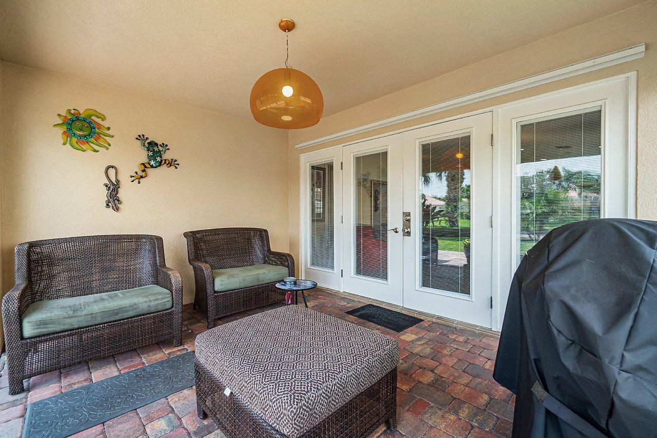 8210 Saint Johns Court