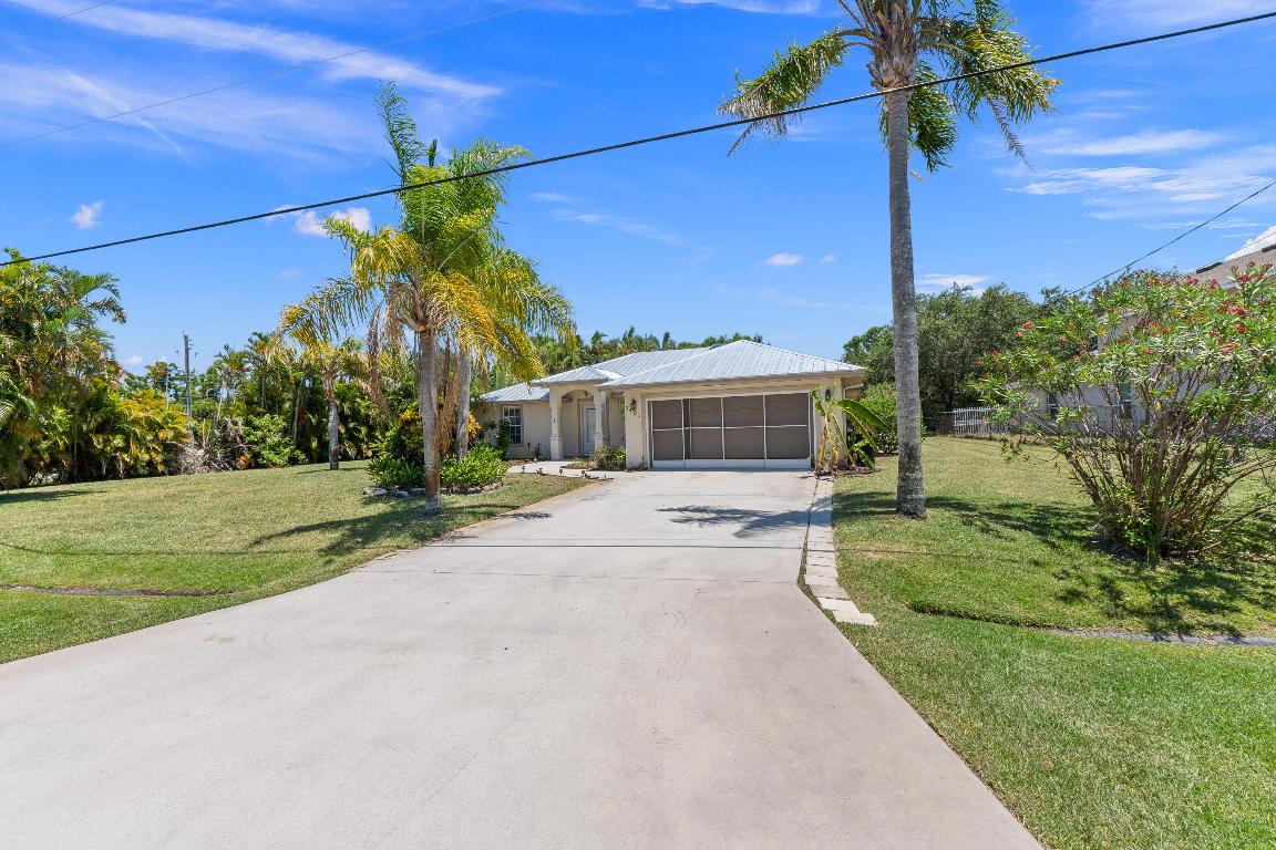 2401 SE Rock Springs Drive