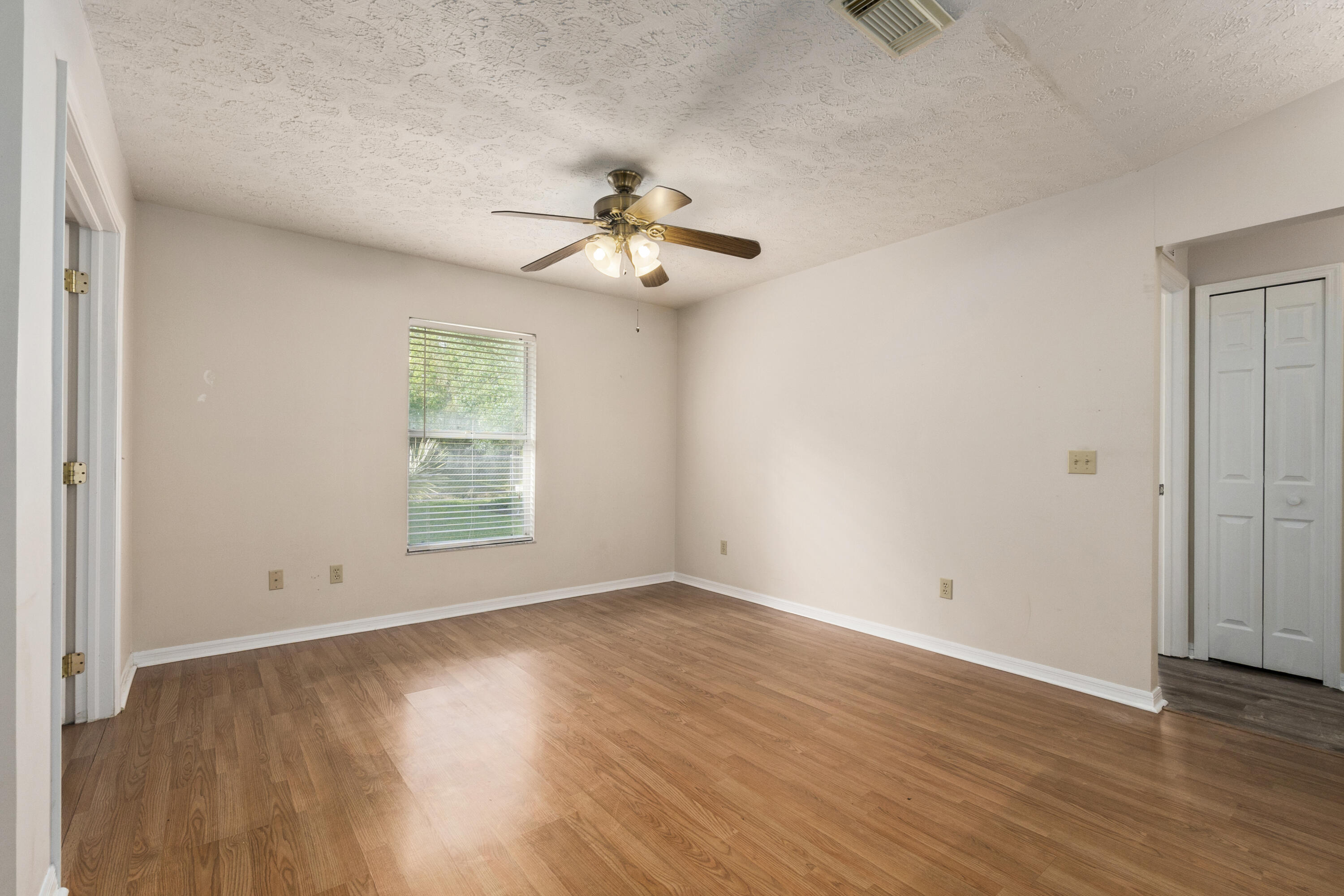 2401 SE Rock Springs Drive