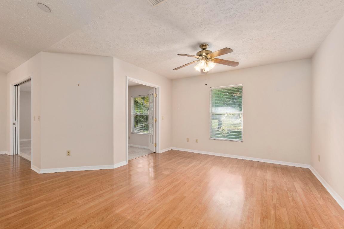 2401 SE Rock Springs Drive