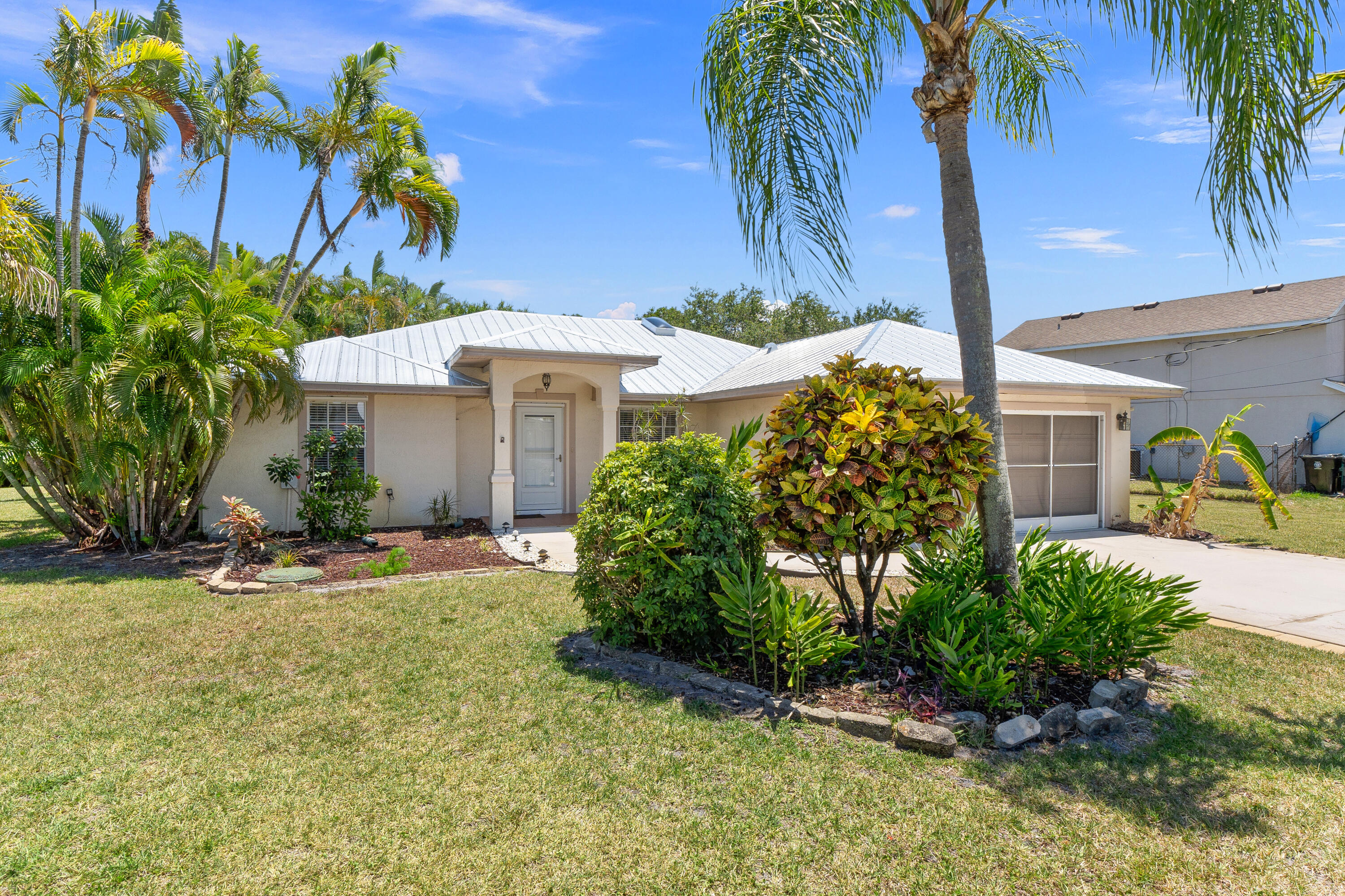 2401 SE Rock Springs Drive