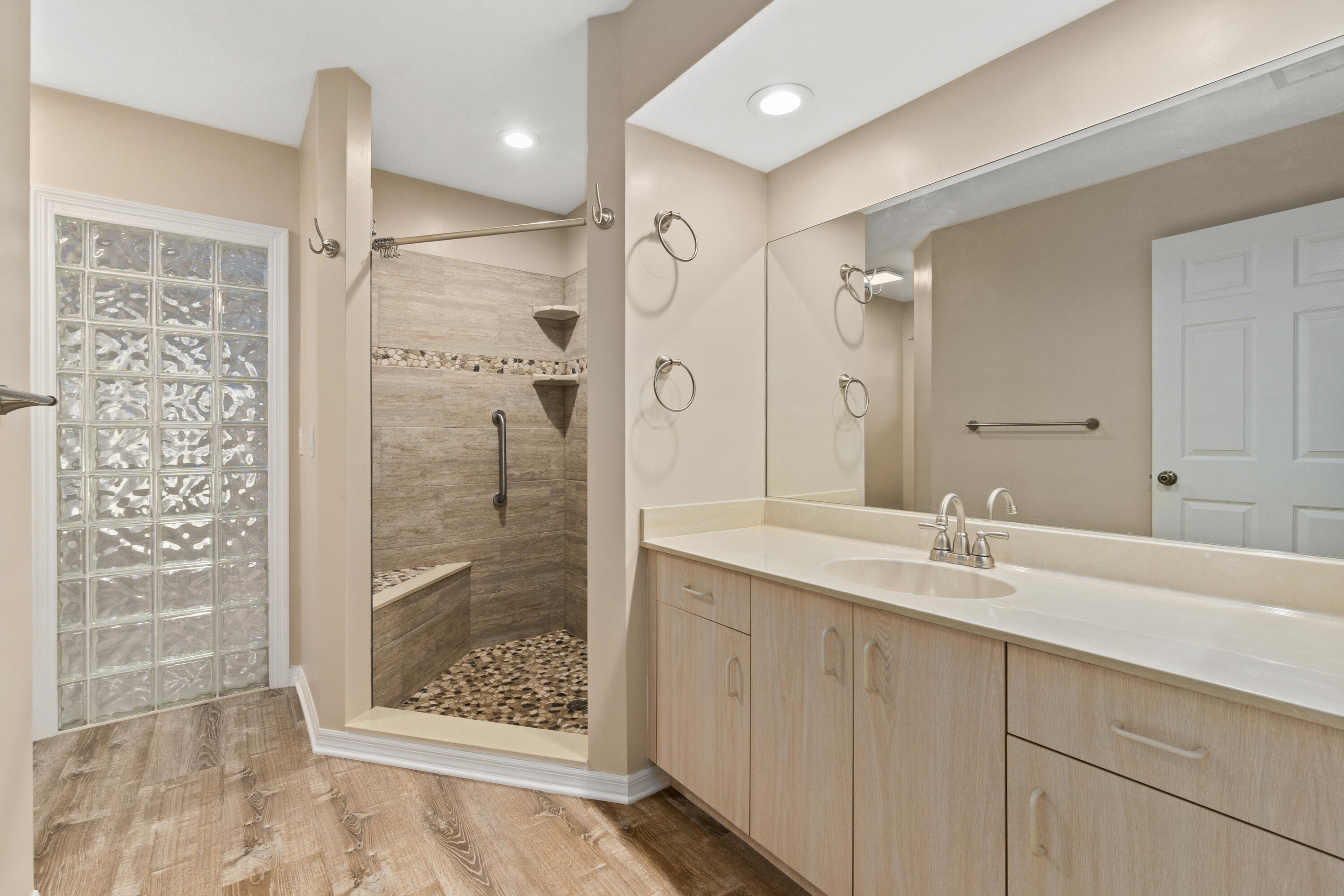 2401 SE Rock Springs Drive