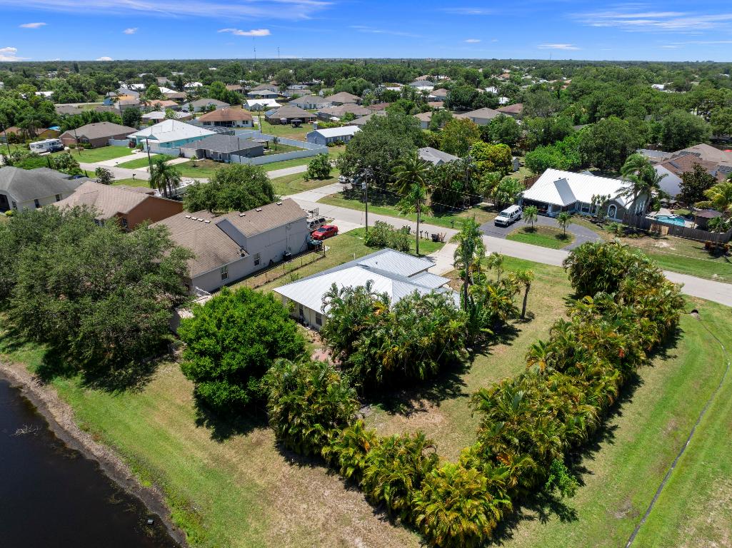 2401 SE Rock Springs Drive