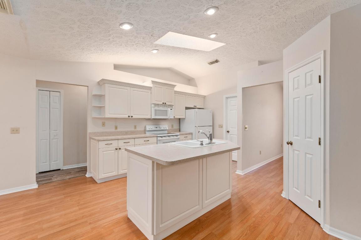 2401 SE Rock Springs Drive