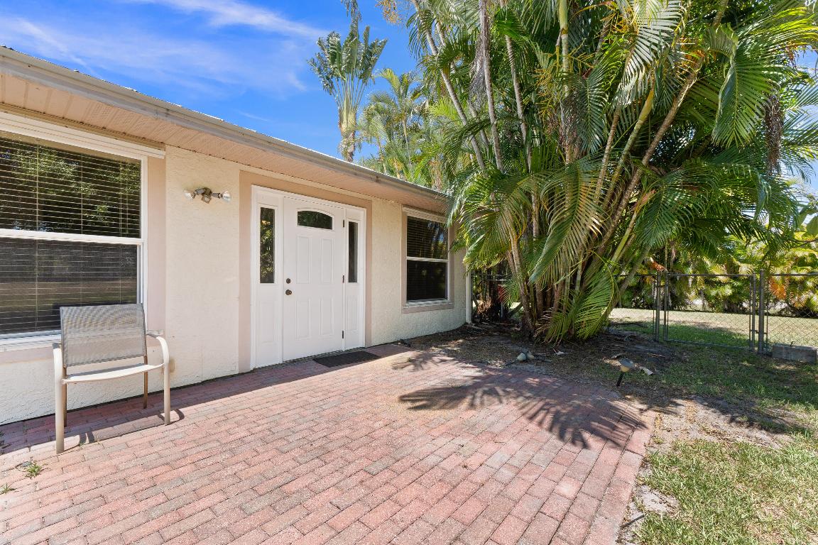 2401 SE Rock Springs Drive