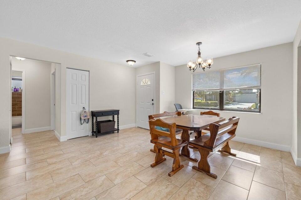 2542 SW Warwick Street