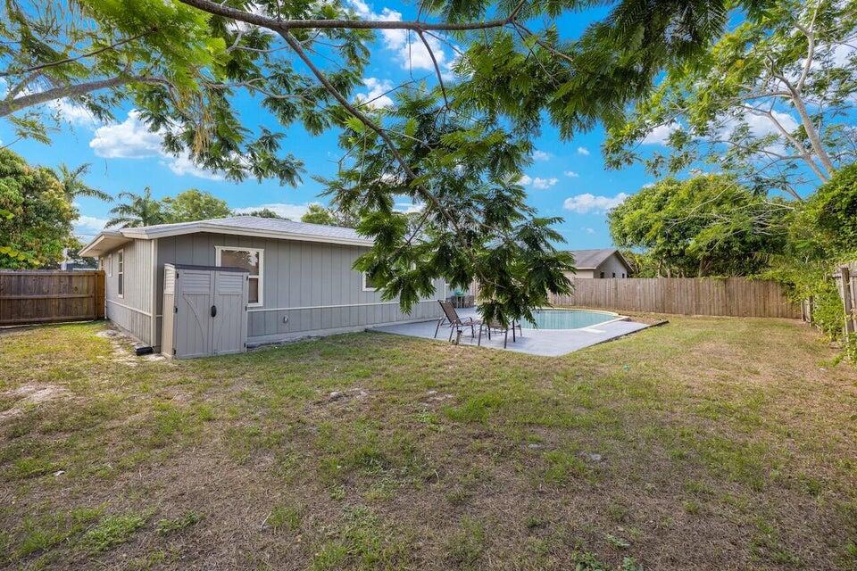 2542 SW Warwick Street