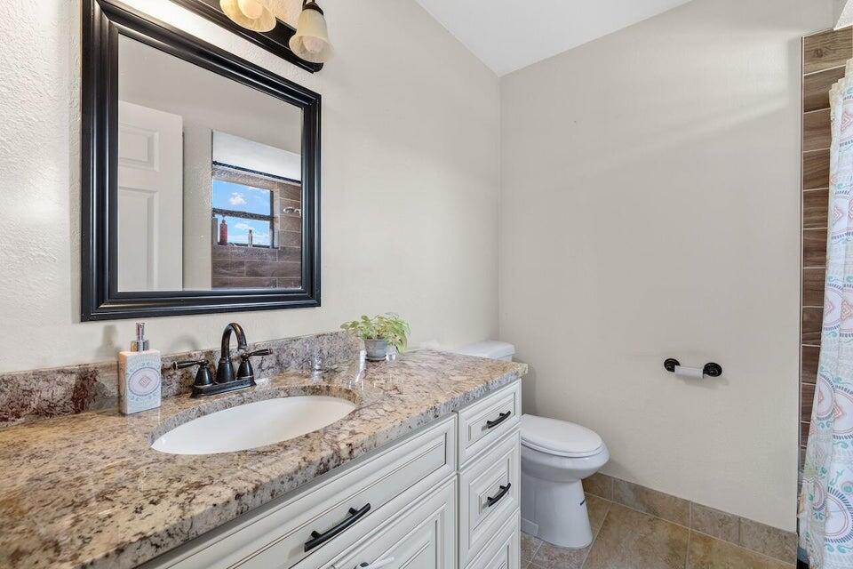 2542 SW Warwick Street