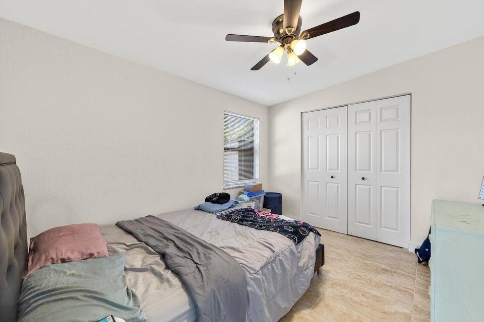 2542 SW Warwick Street