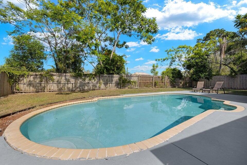 2542 SW Warwick Street