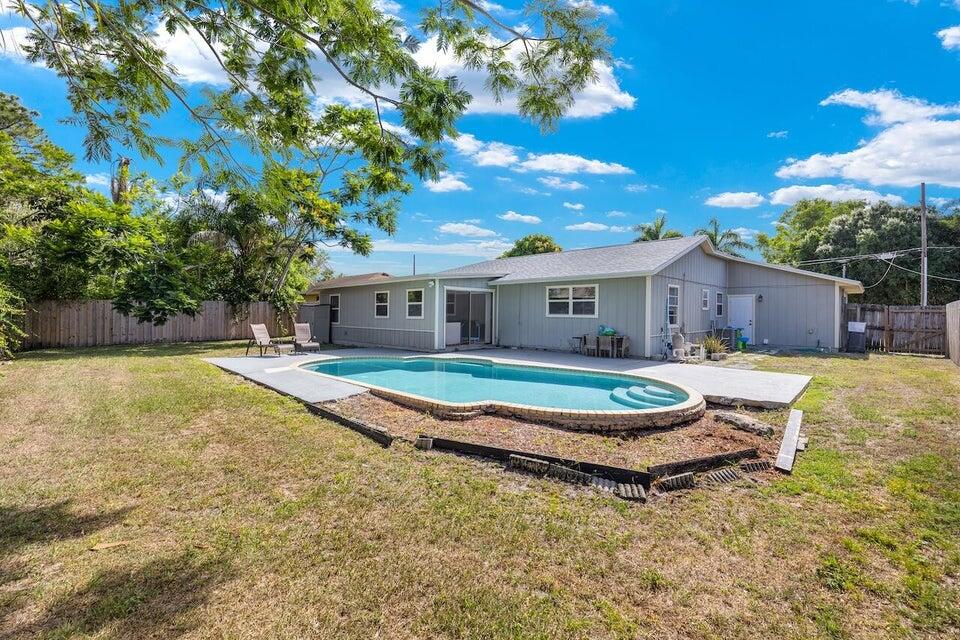 2542 SW Warwick Street