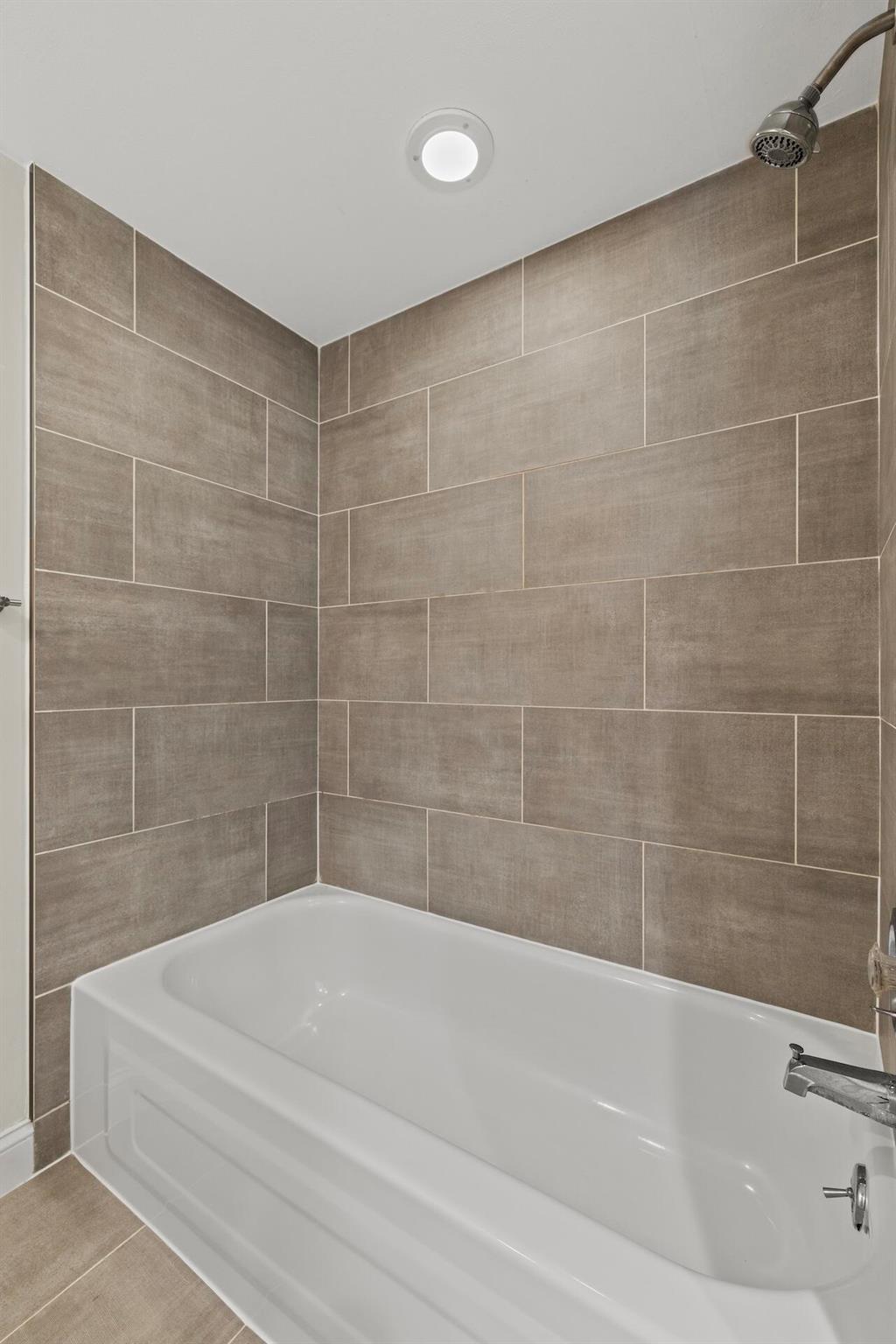 3321 Meridian Way S C