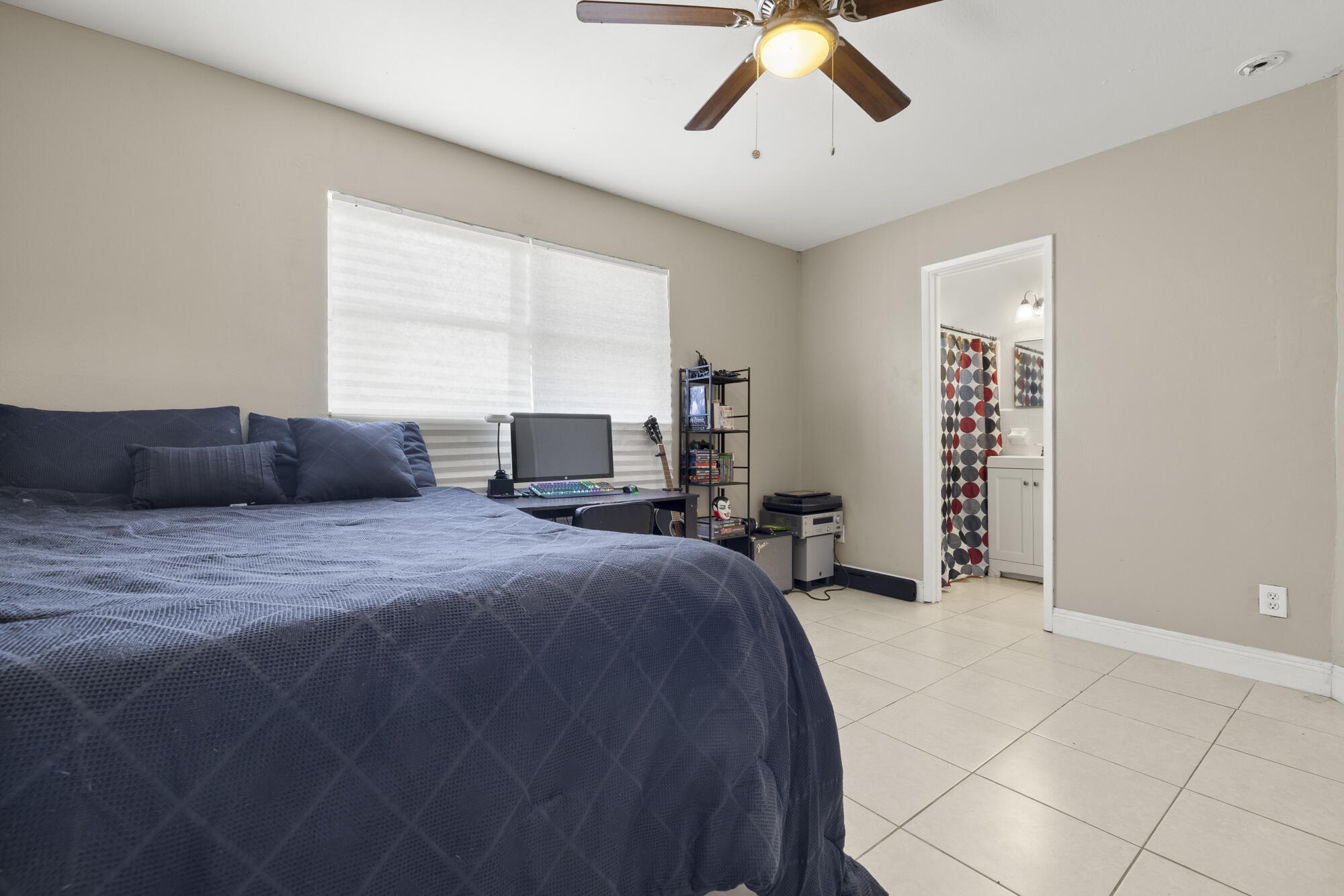 926 W Jasmine Drive