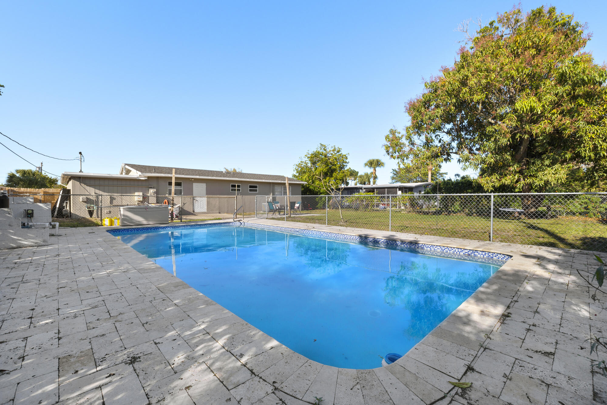 926 W Jasmine Drive