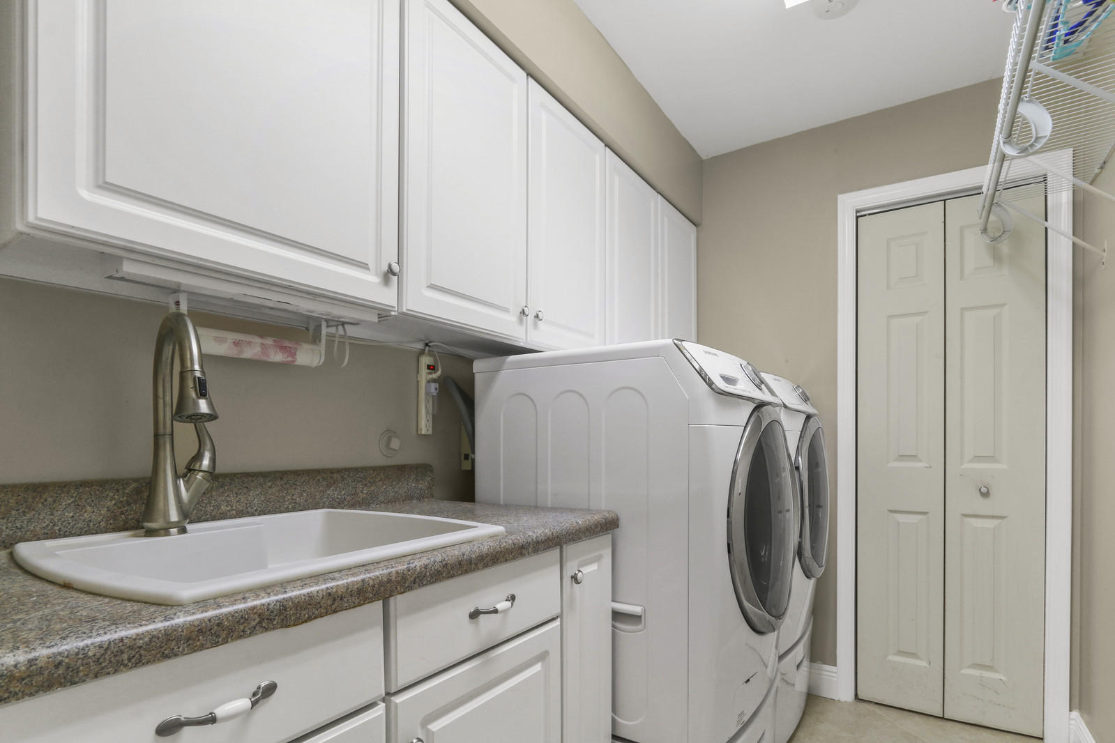 1420 Wood Dale Terrace