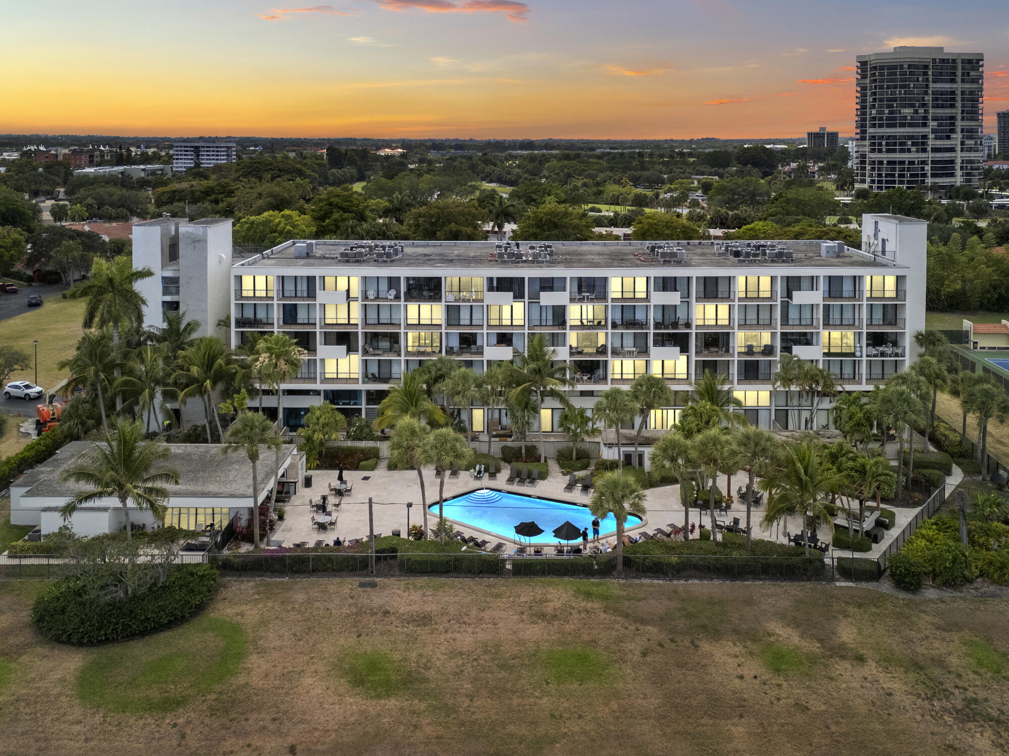 1830 Embassy Drive 607