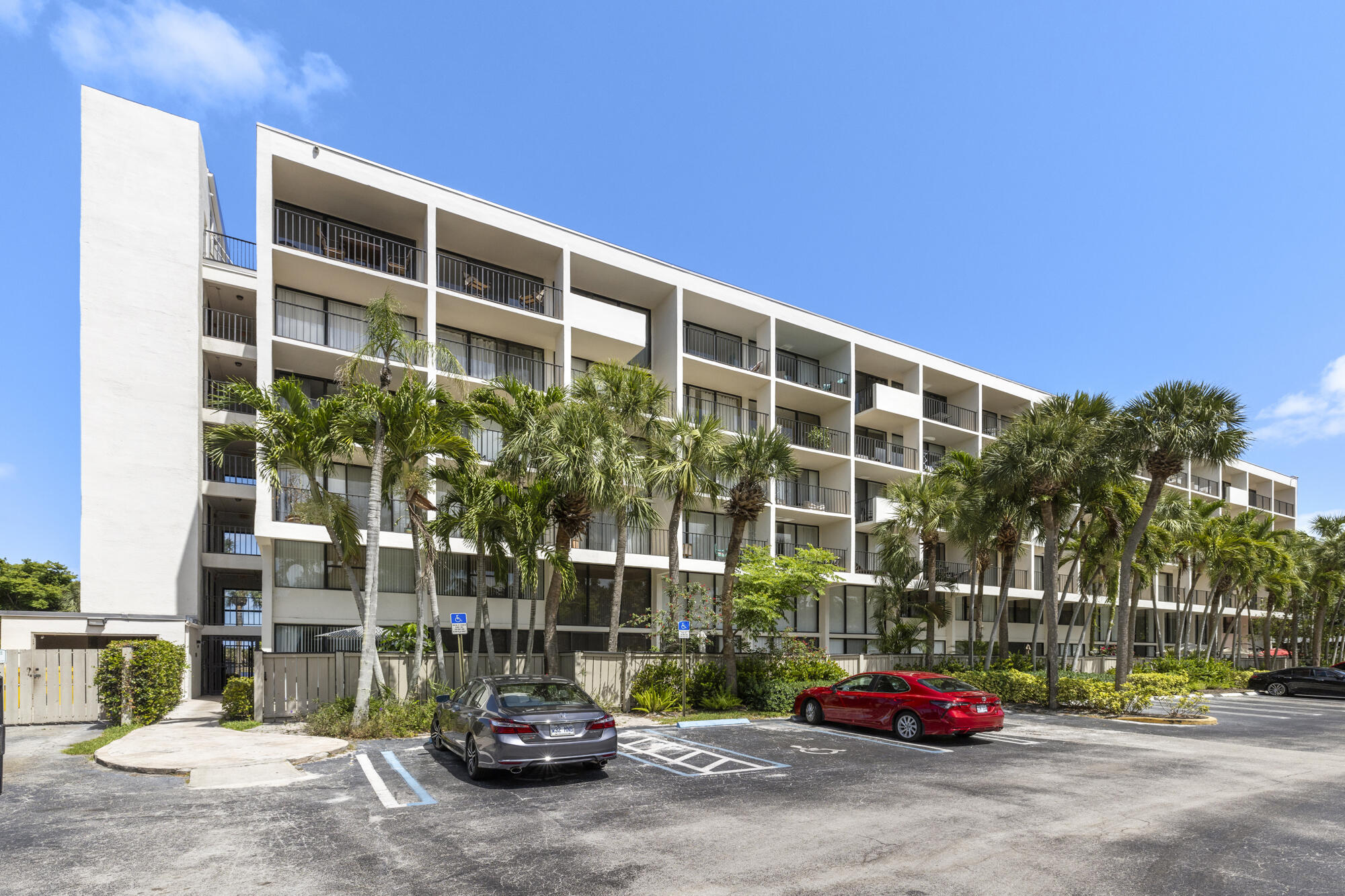 1830 Embassy Drive 607