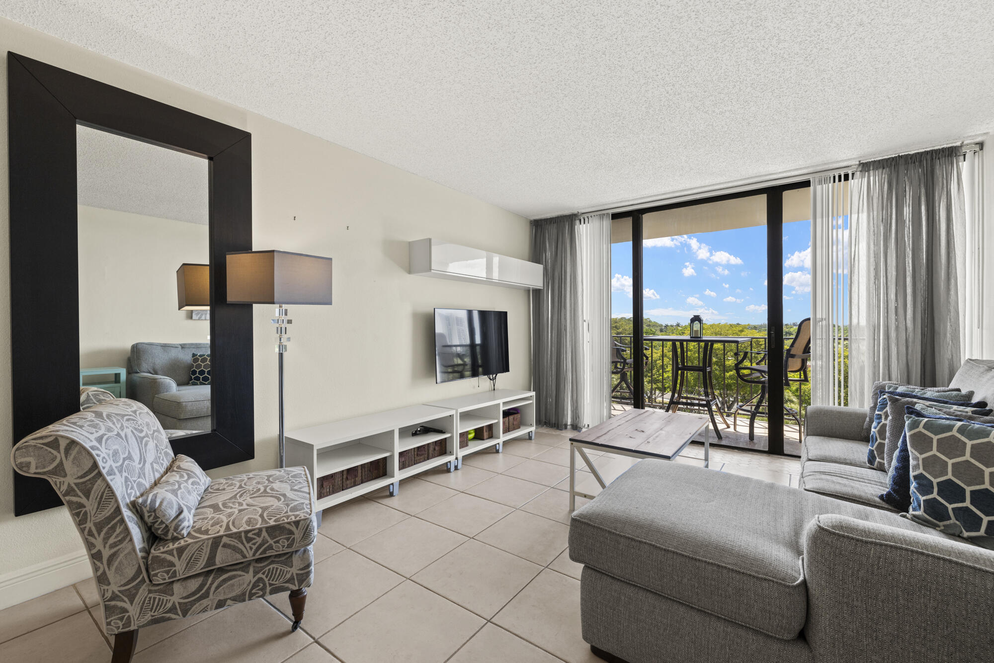 1830 Embassy Drive 607