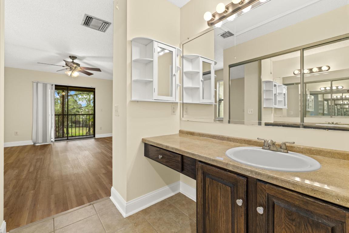 13033 Northshire Trail 24