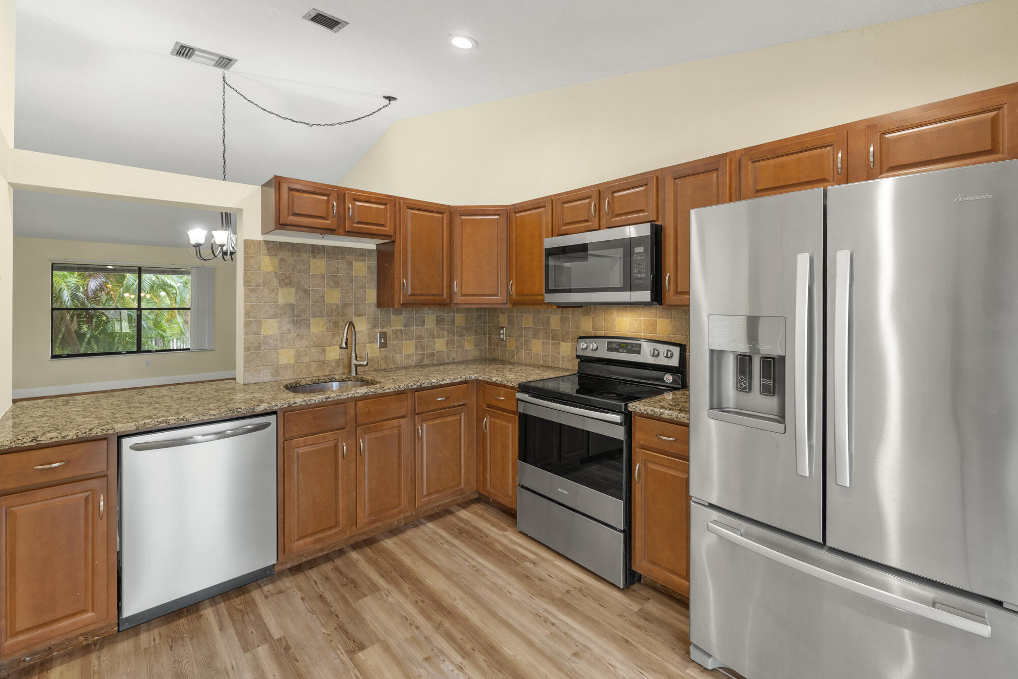 13033 Northshire Trail 24