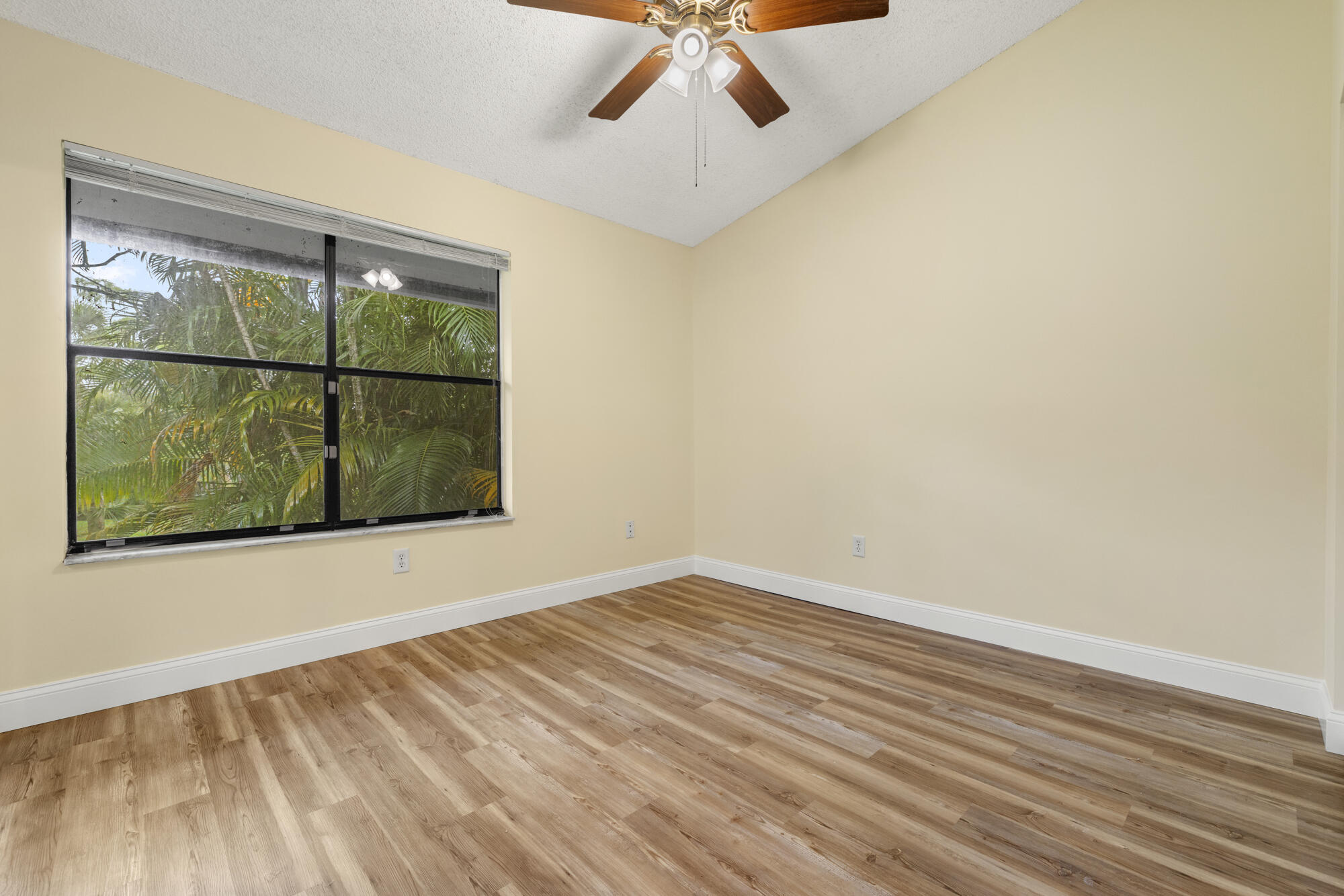 13033 Northshire Trail 24