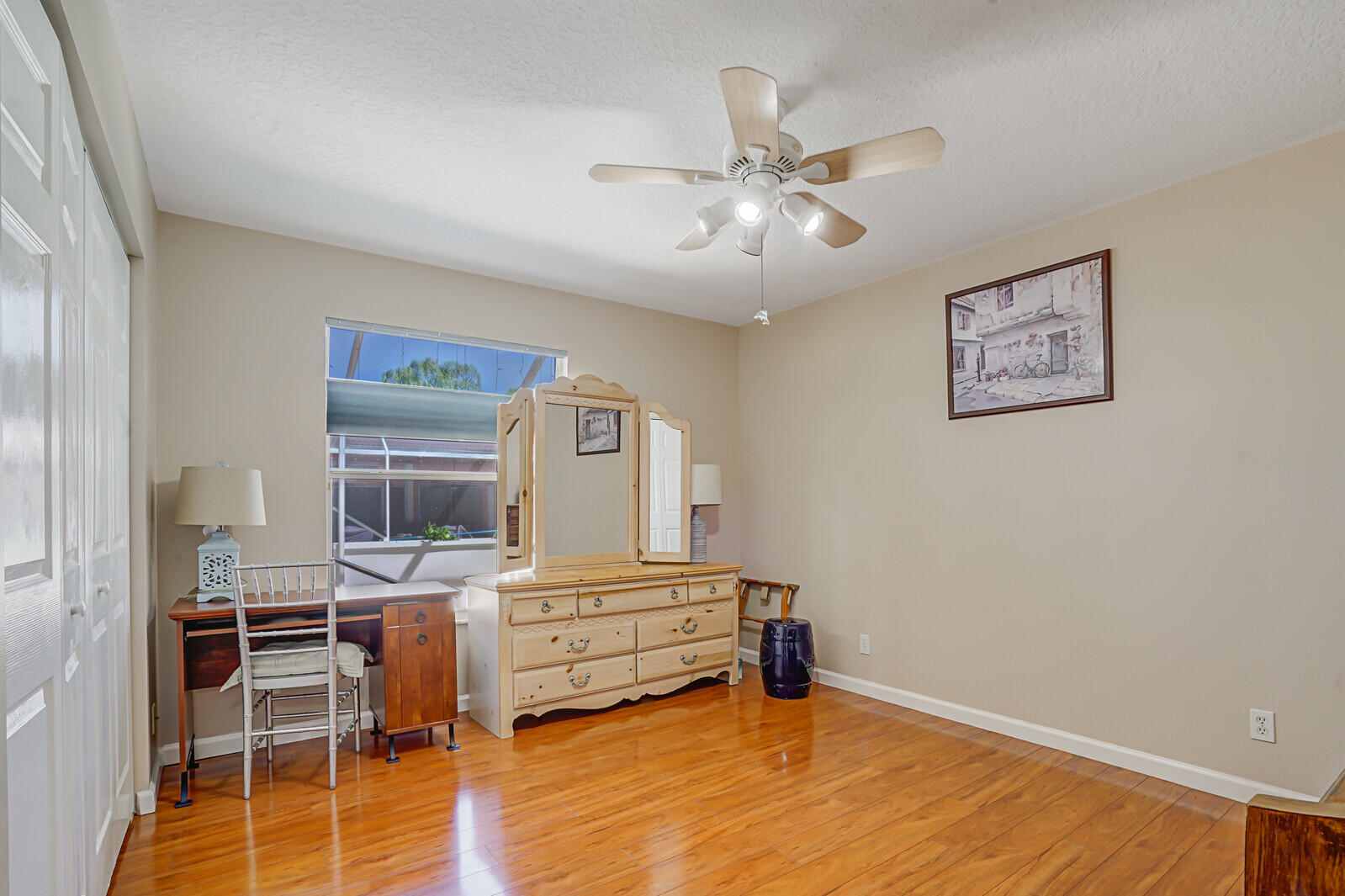 1030 Sweet Briar Place