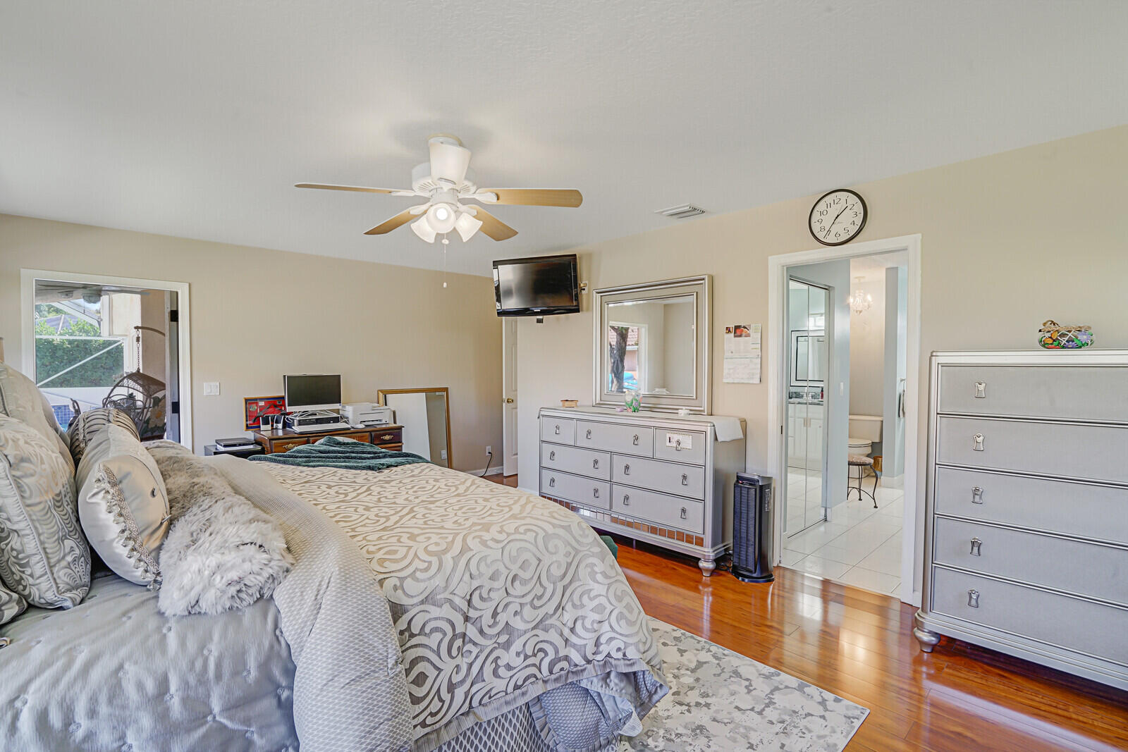1030 Sweet Briar Place