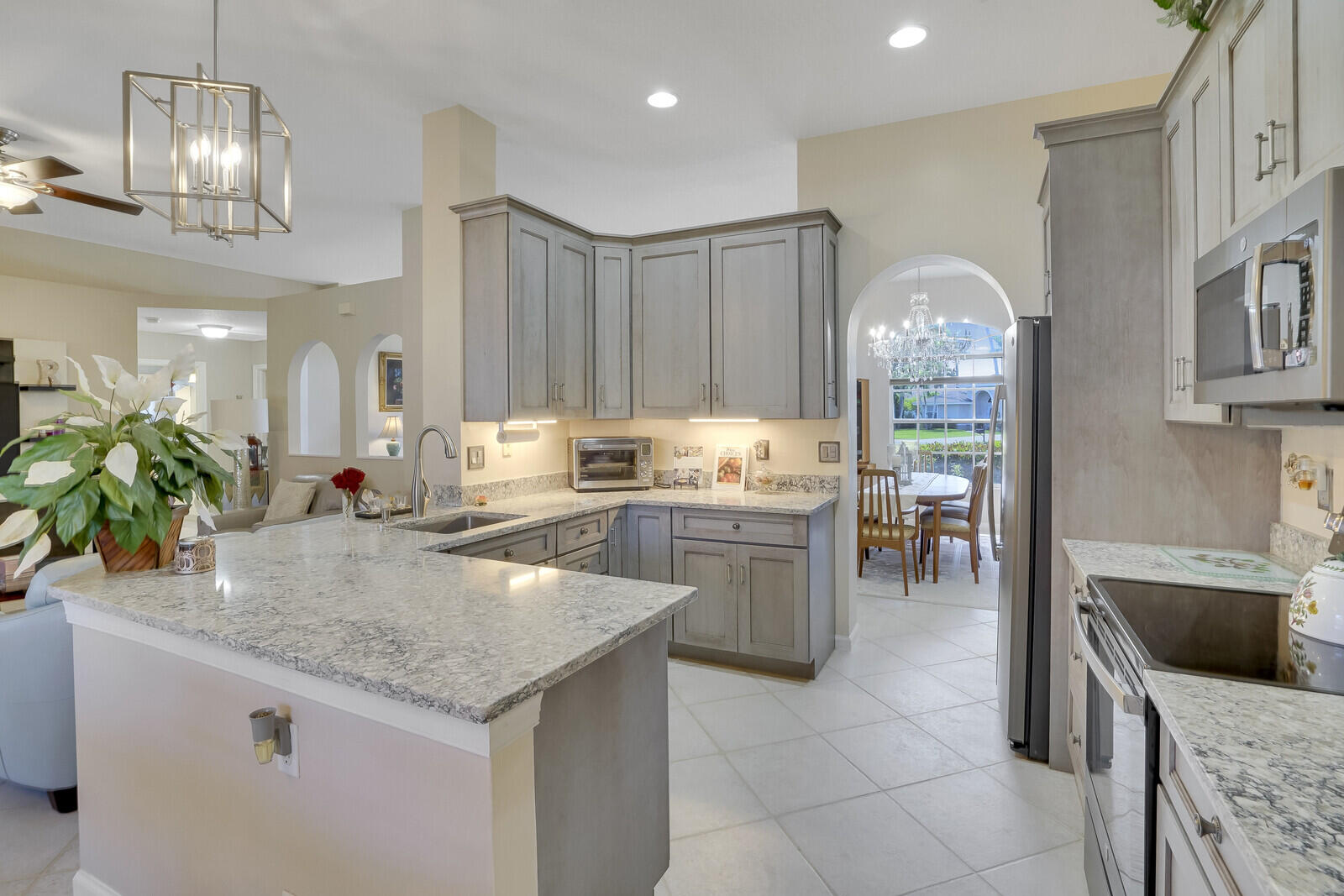 1030 Sweet Briar Place