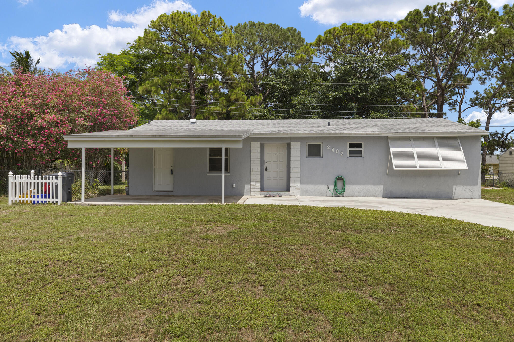 2402 Pinecrest Court