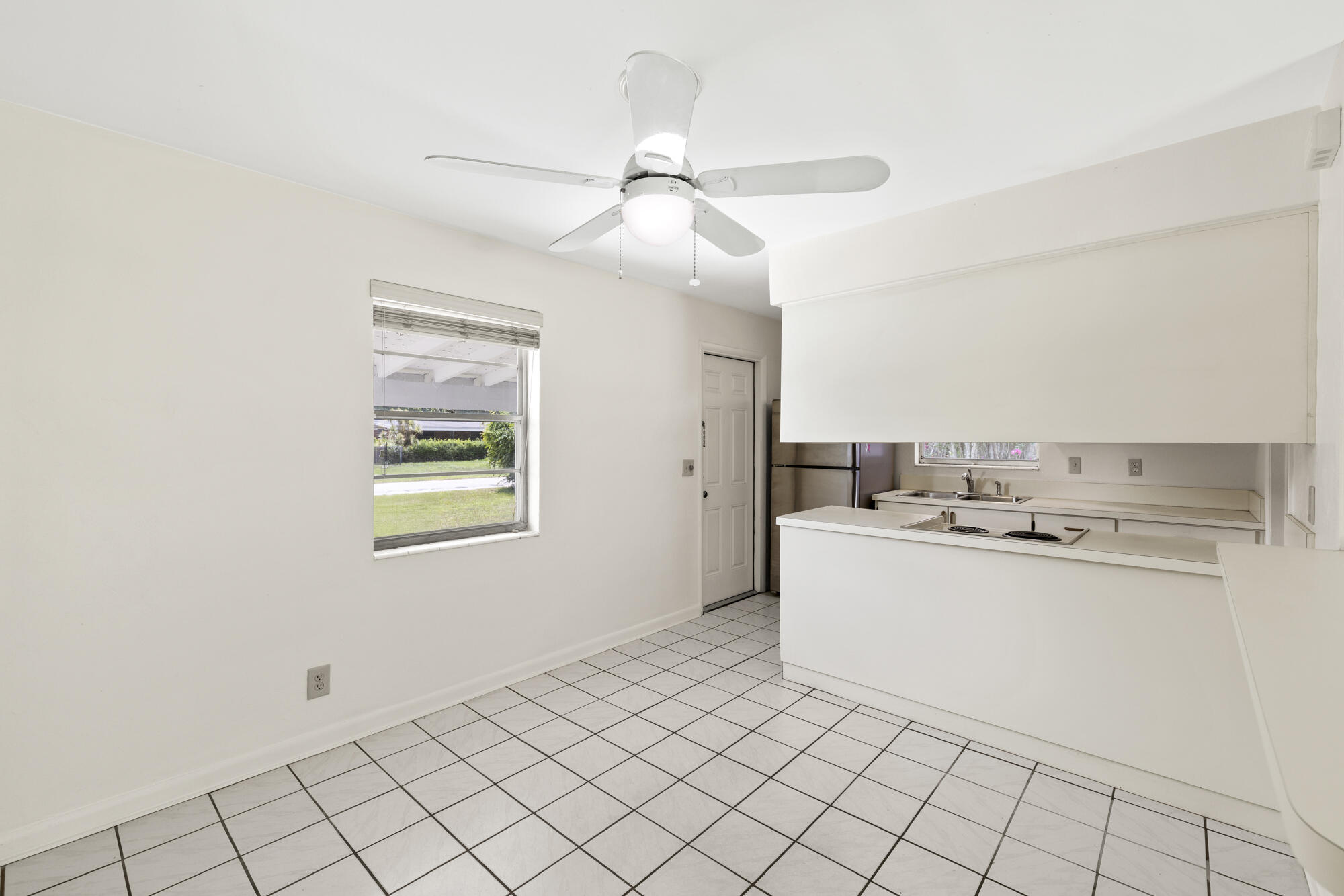 2402 Pinecrest Court