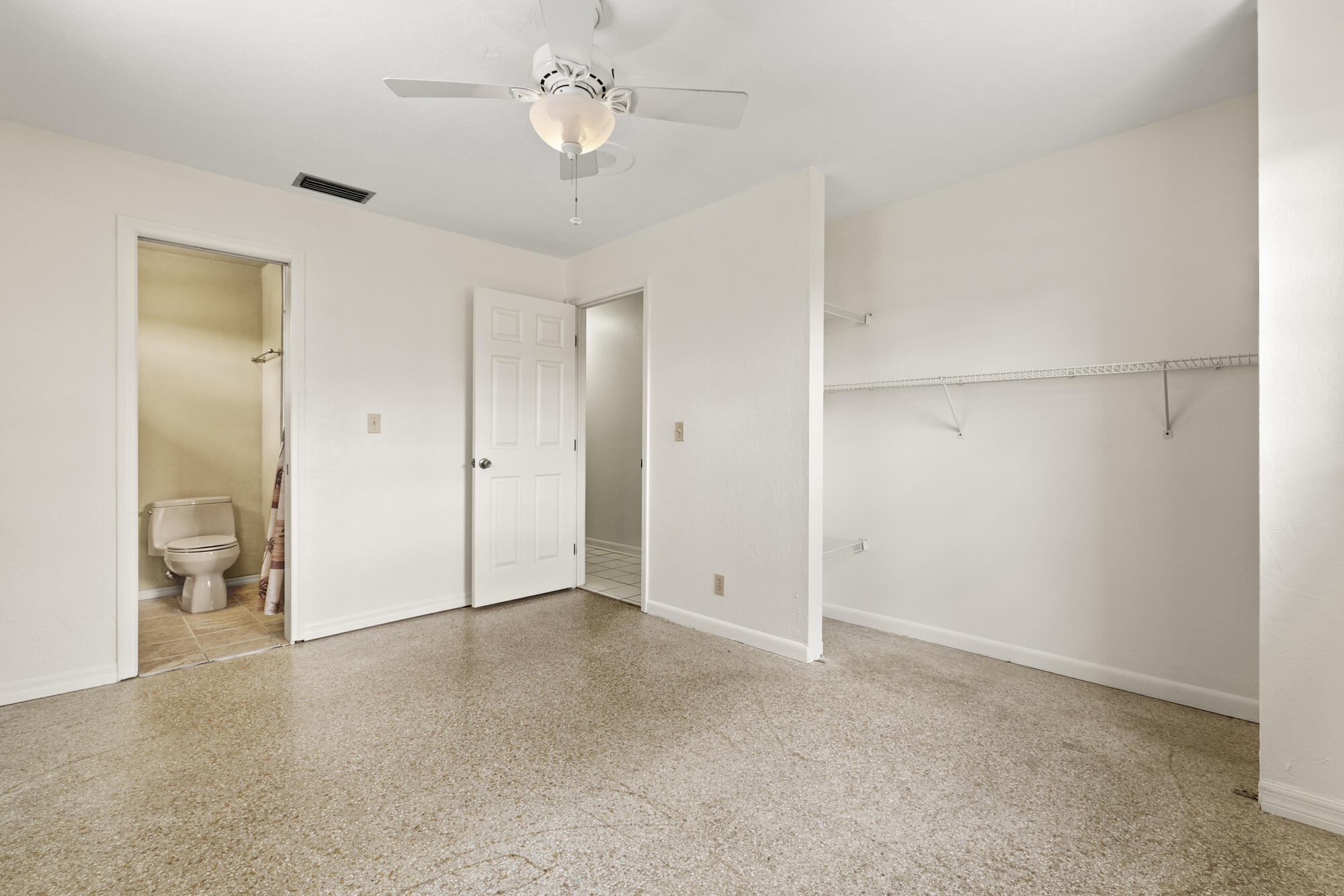 2402 Pinecrest Court