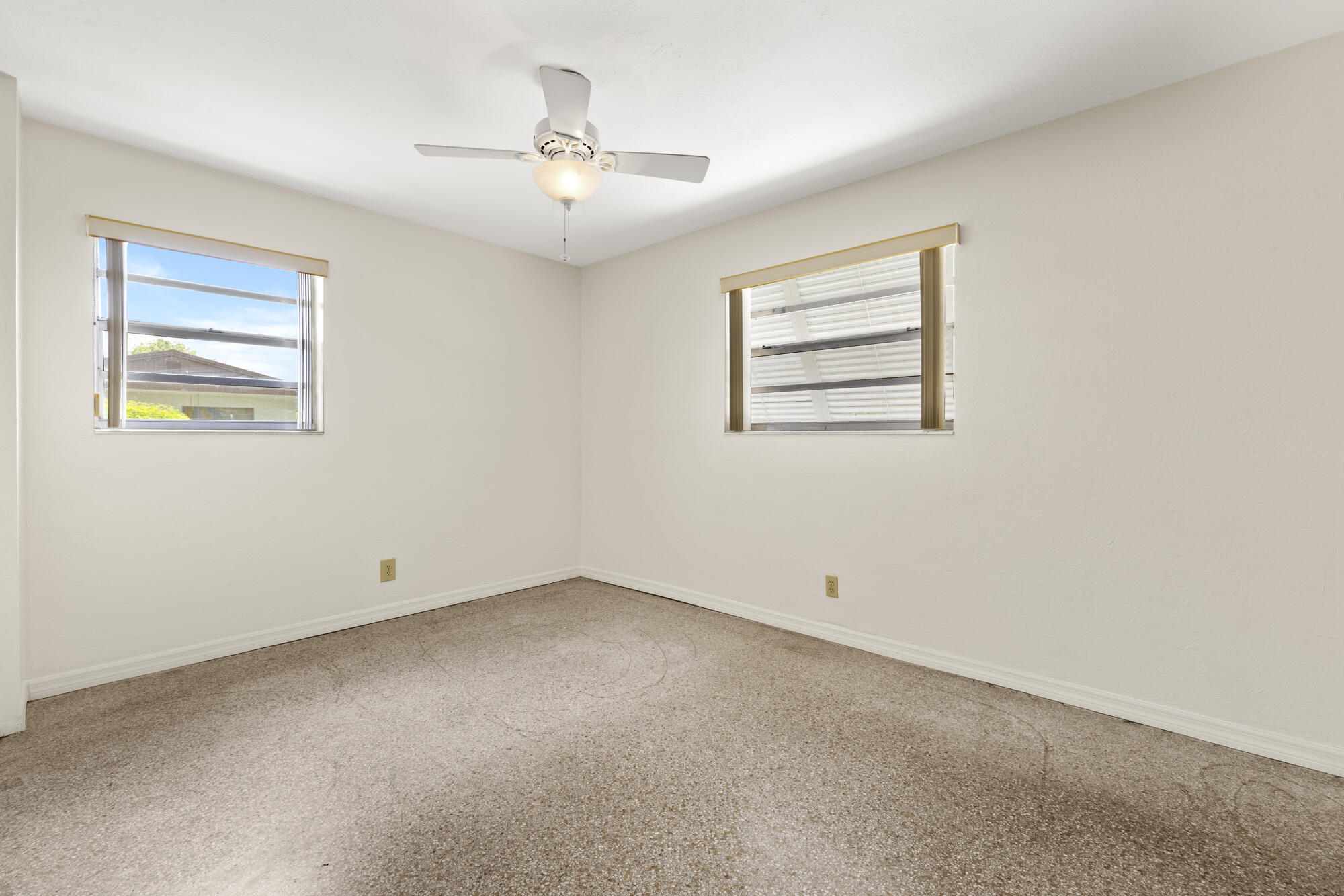 2402 Pinecrest Court