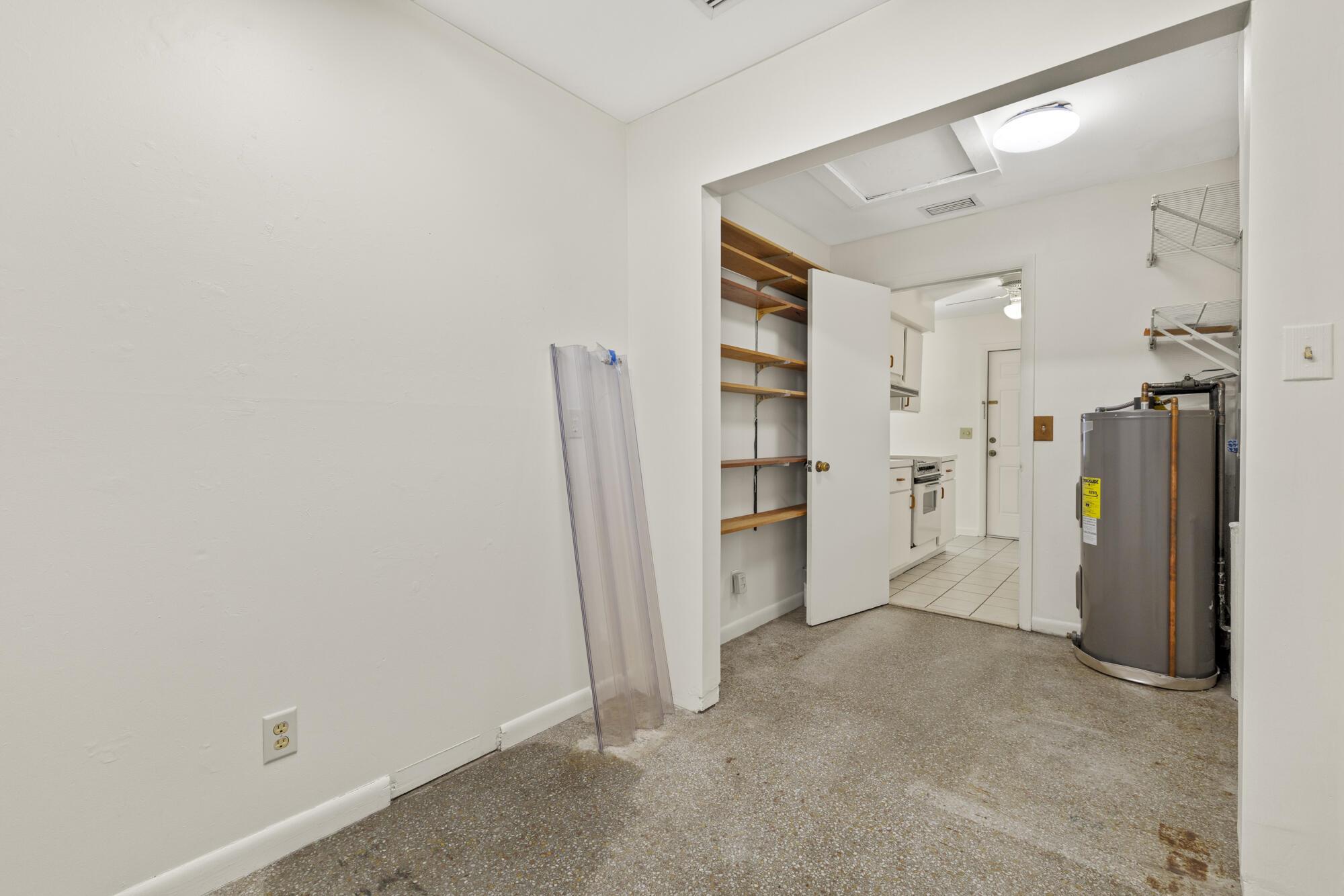 2402 Pinecrest Court