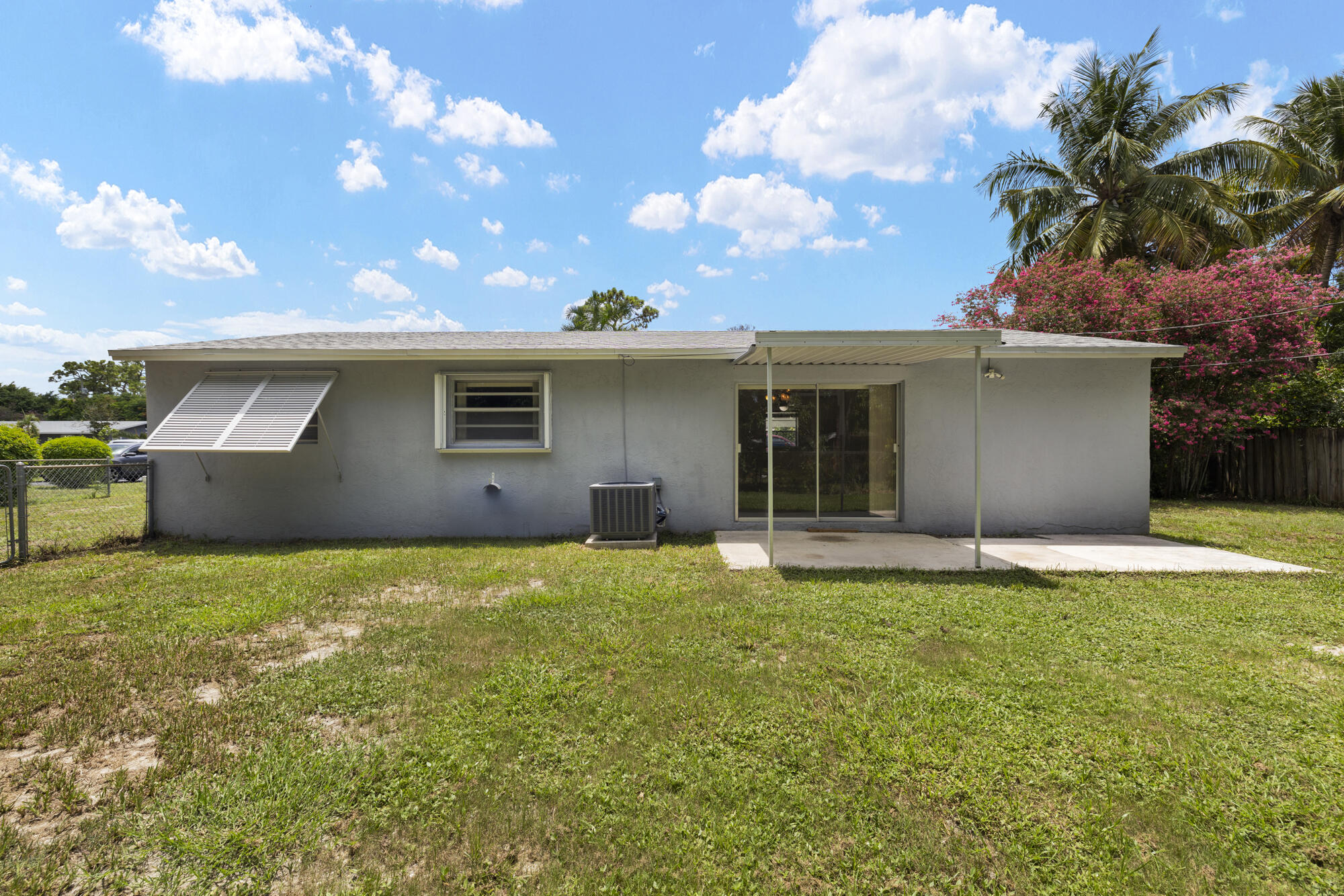 2402 Pinecrest Court