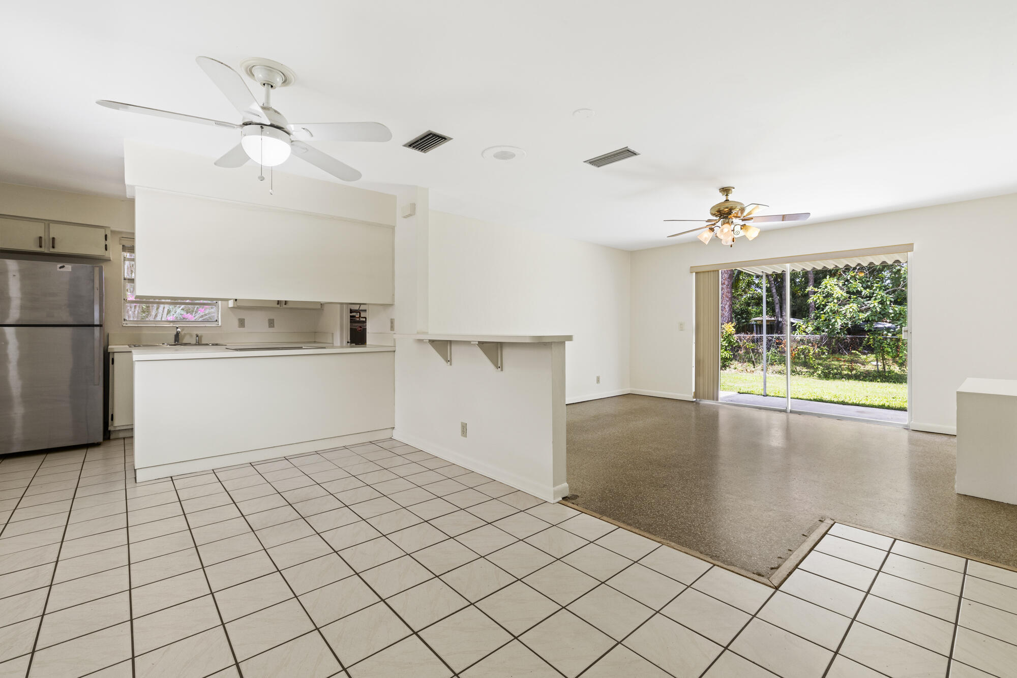 2402 Pinecrest Court