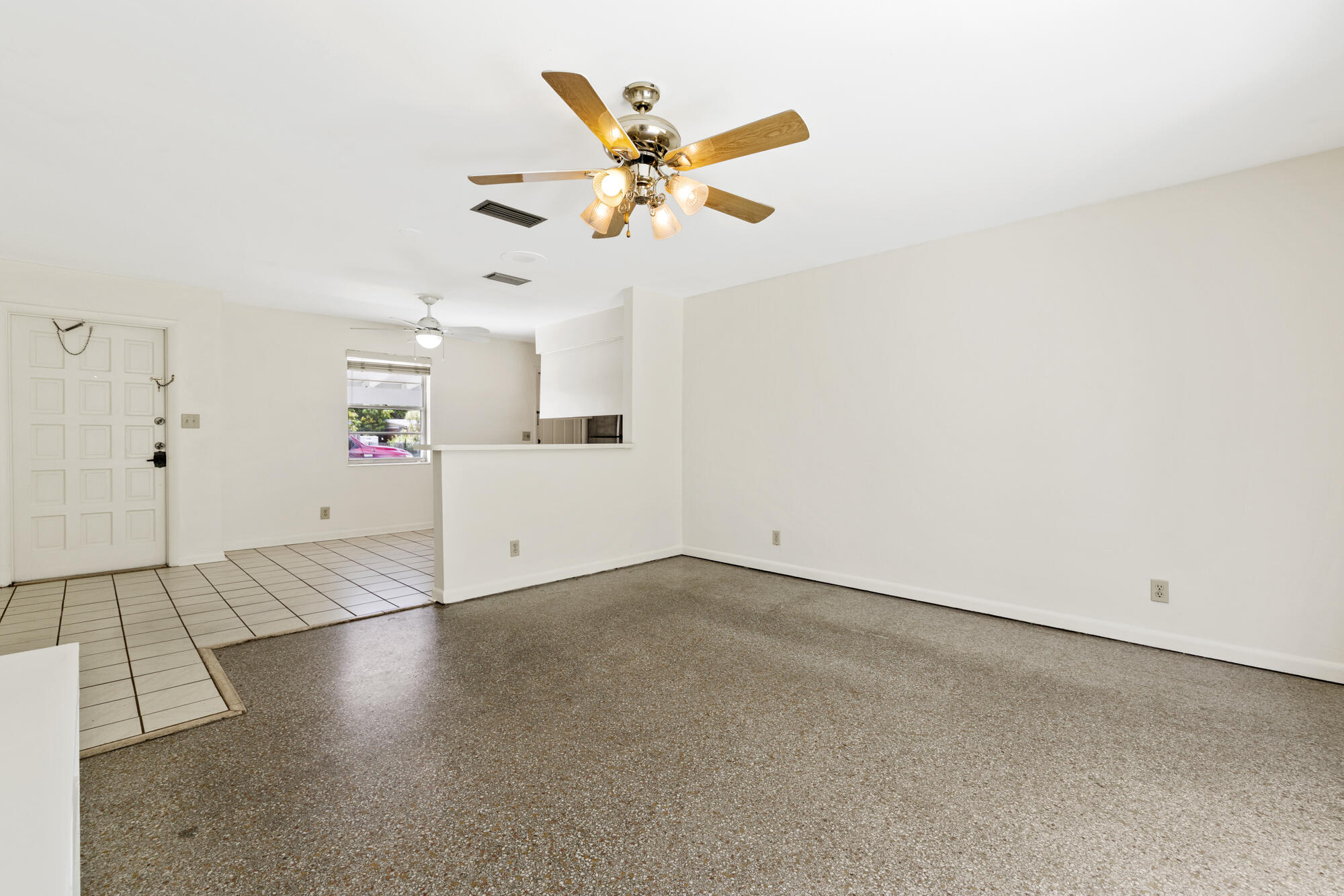 2402 Pinecrest Court