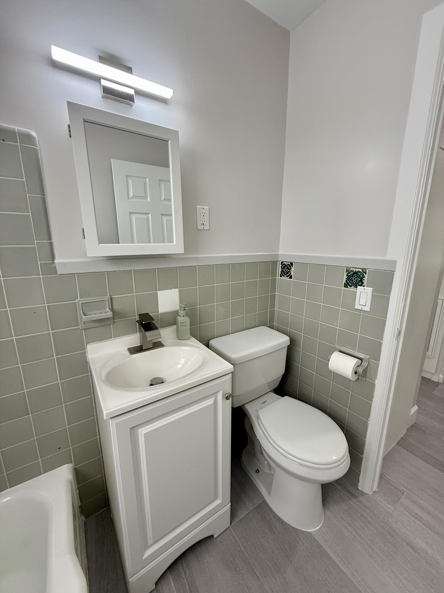 1405 N J Terrace