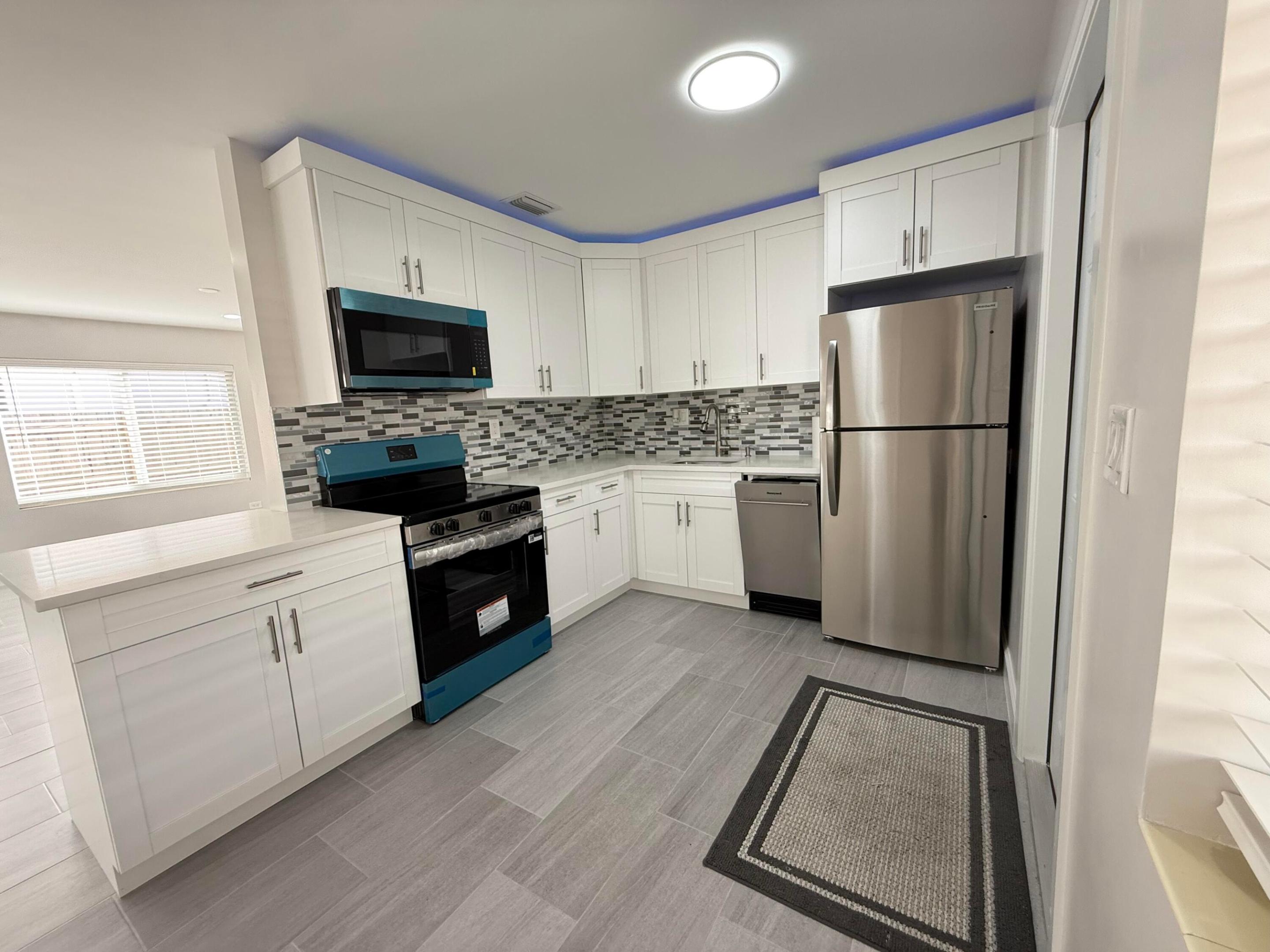 1405 N J Terrace