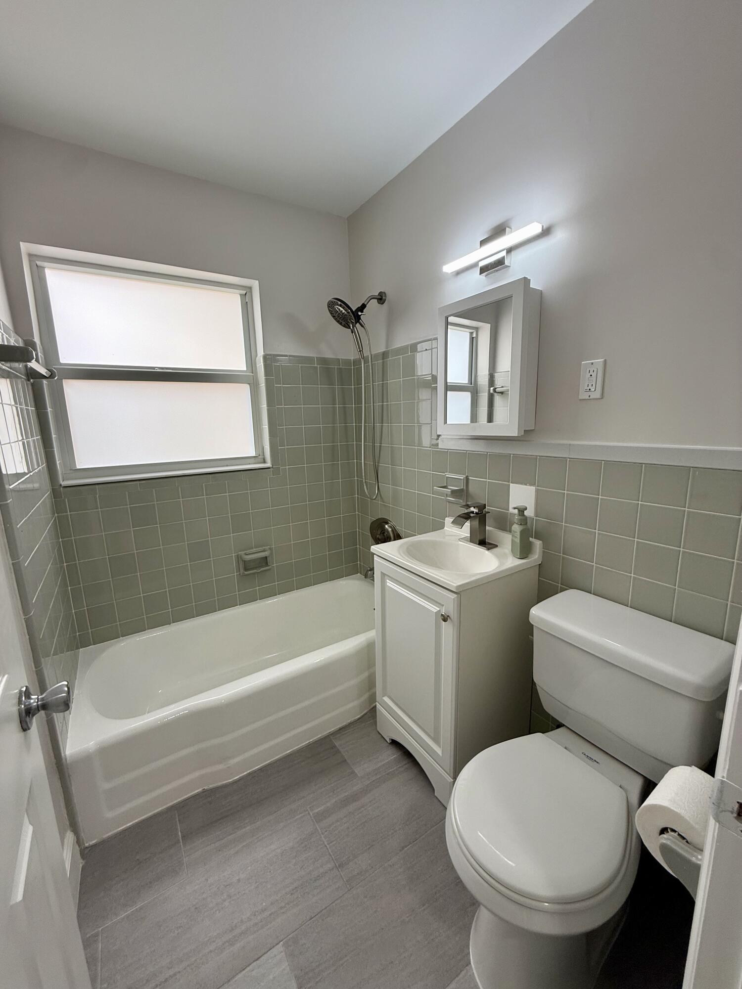 1405 N J Terrace
