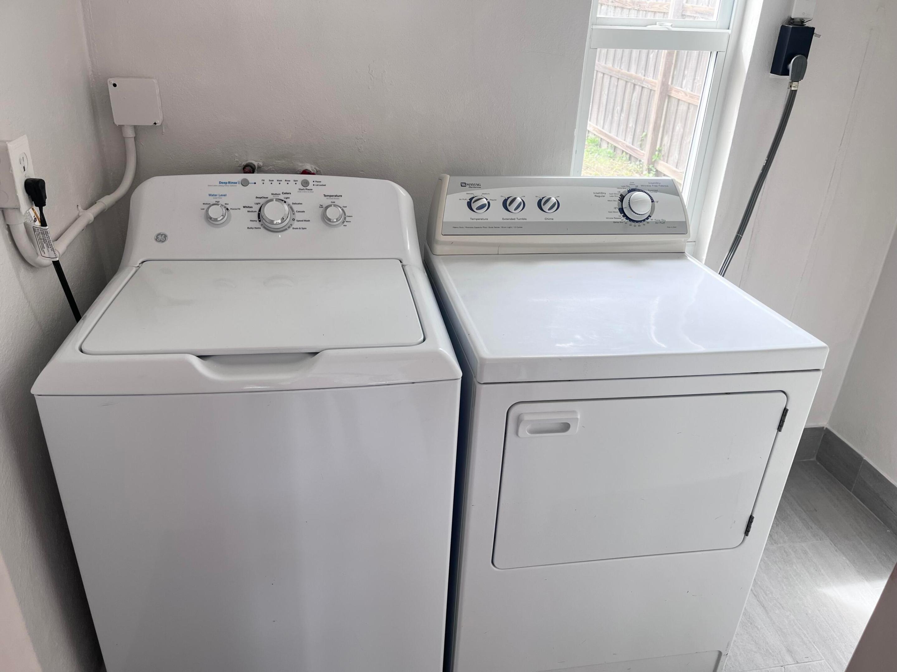 1405 N J Terrace