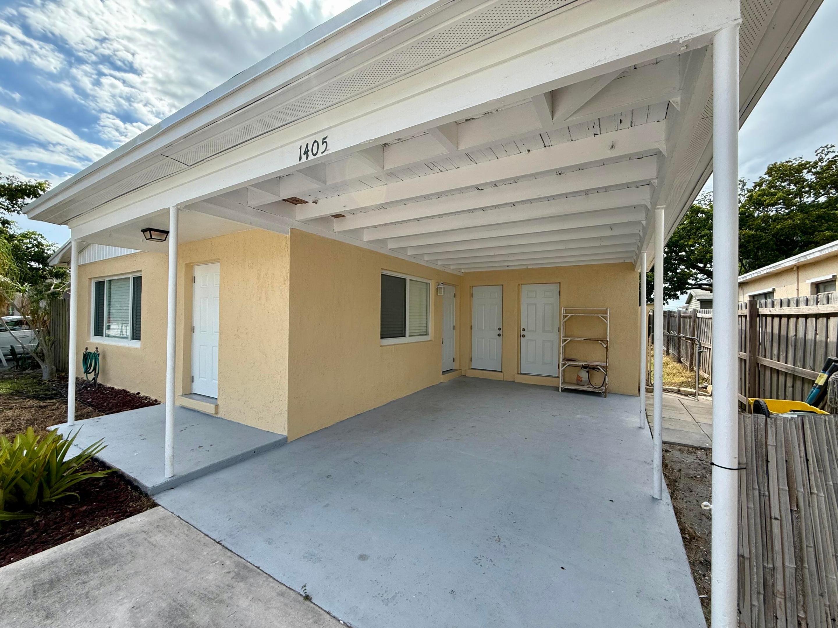 1405 N J Terrace