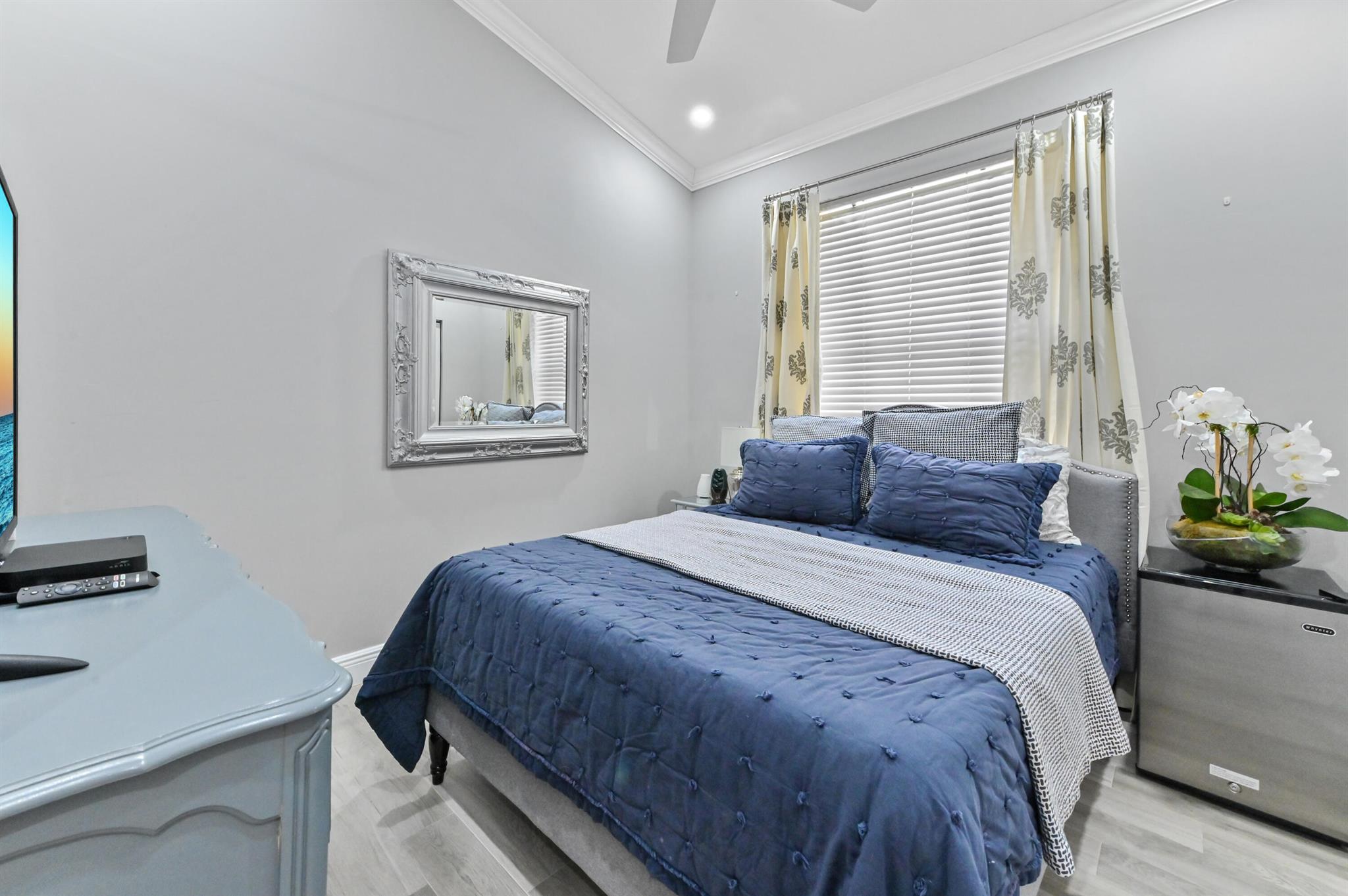 6095 Caladium Road Road