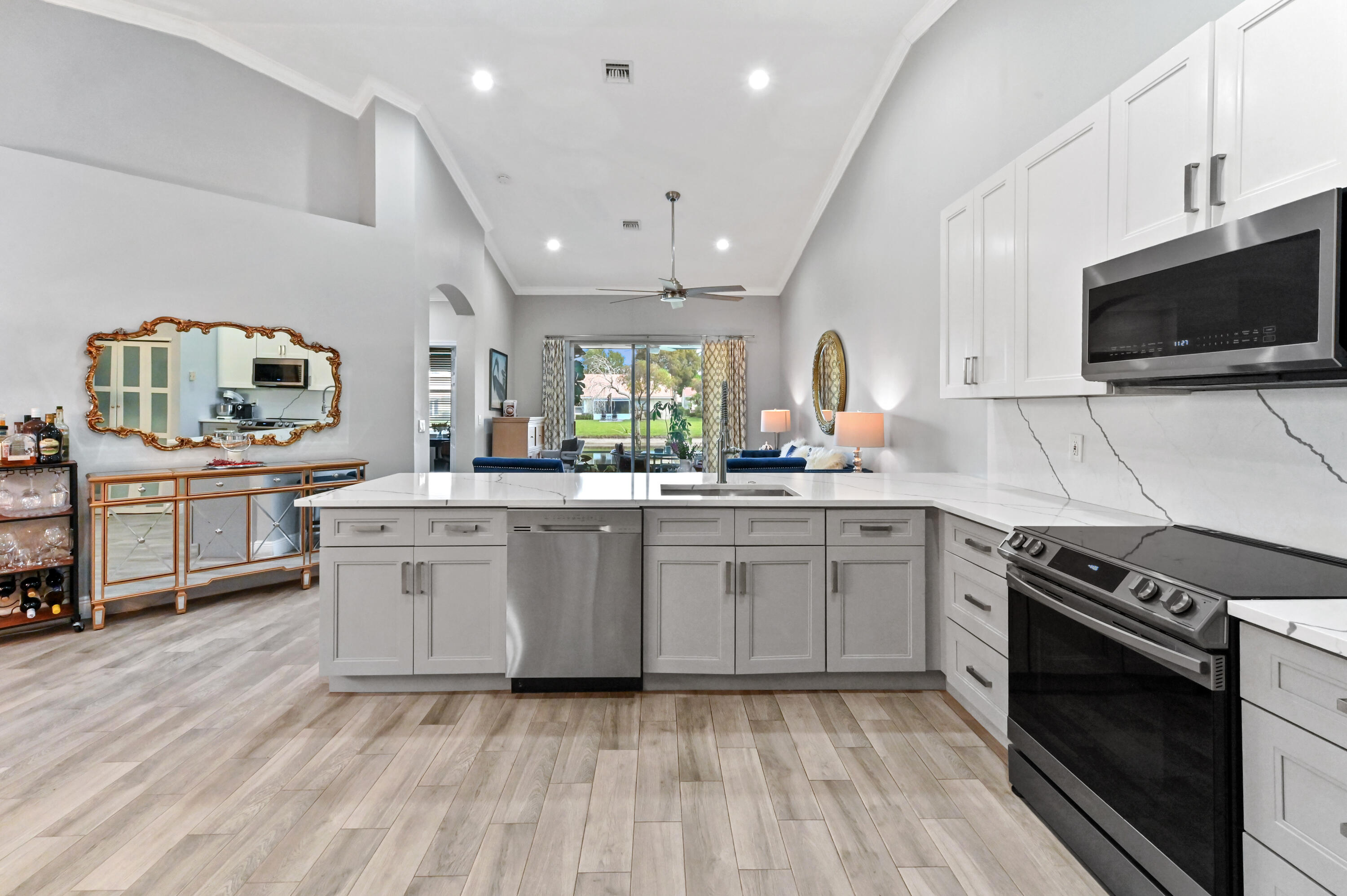 6095 Caladium Road Road