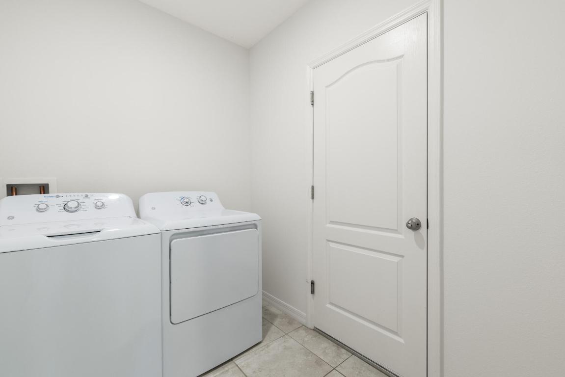 1334 SW Kapok Avenue