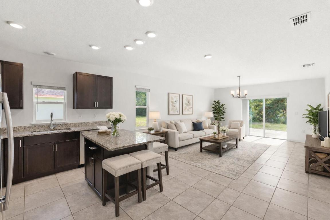 1334 SW Kapok Avenue