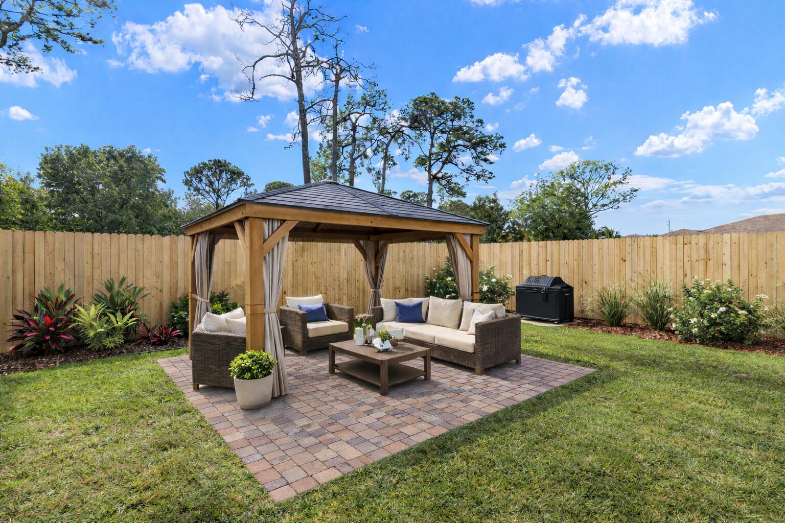 1334 SW Kapok Avenue