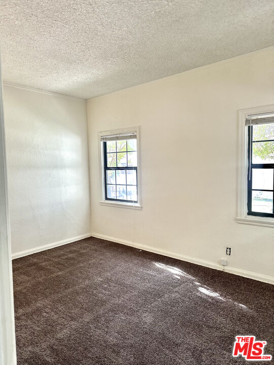 1009 S Cochran Ave