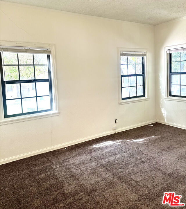 1009 S Cochran Ave